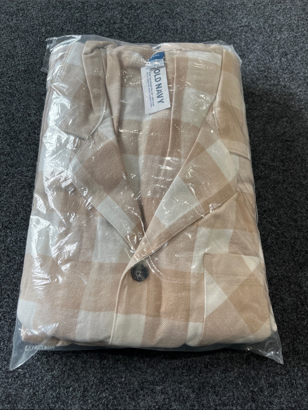 Old Navy Men’s Beige and White Plaid Button Down Pajamas SizeXXXL